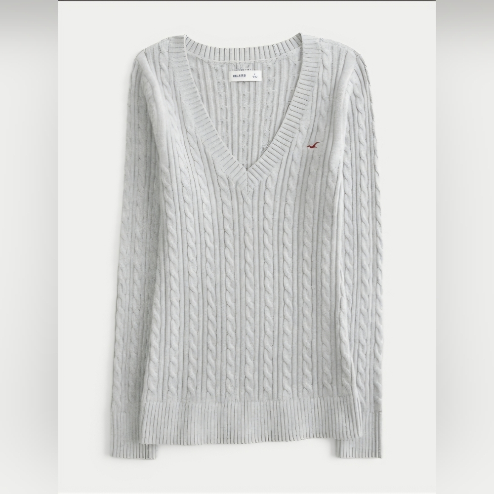 Hollister Cable-Knit Icon V-Neck SweaterLIGHT HEATHER GREY, M